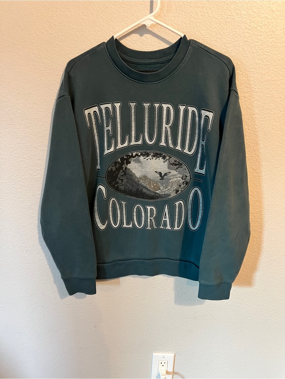 Hollister Telluride Colorado Green Graphic Crewneck Sweater Sz M